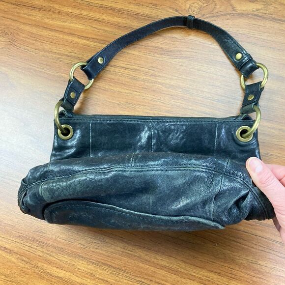 Fossil Black Leather Shoulder Bag Purse With Key Adjustable Strap Purse Turnlock - Picture 4 of 15